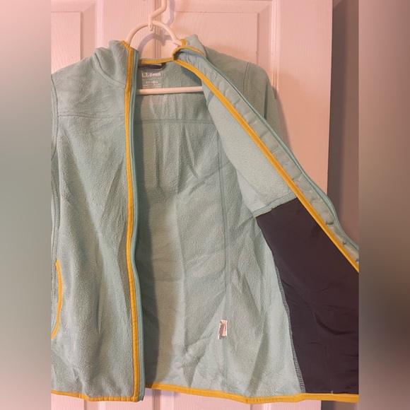 LL Bean Mountain Classic Fleece Hoodie - Picture 8 of 12